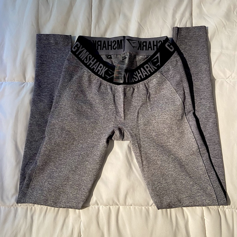 GYM SHARK LEGGINGS